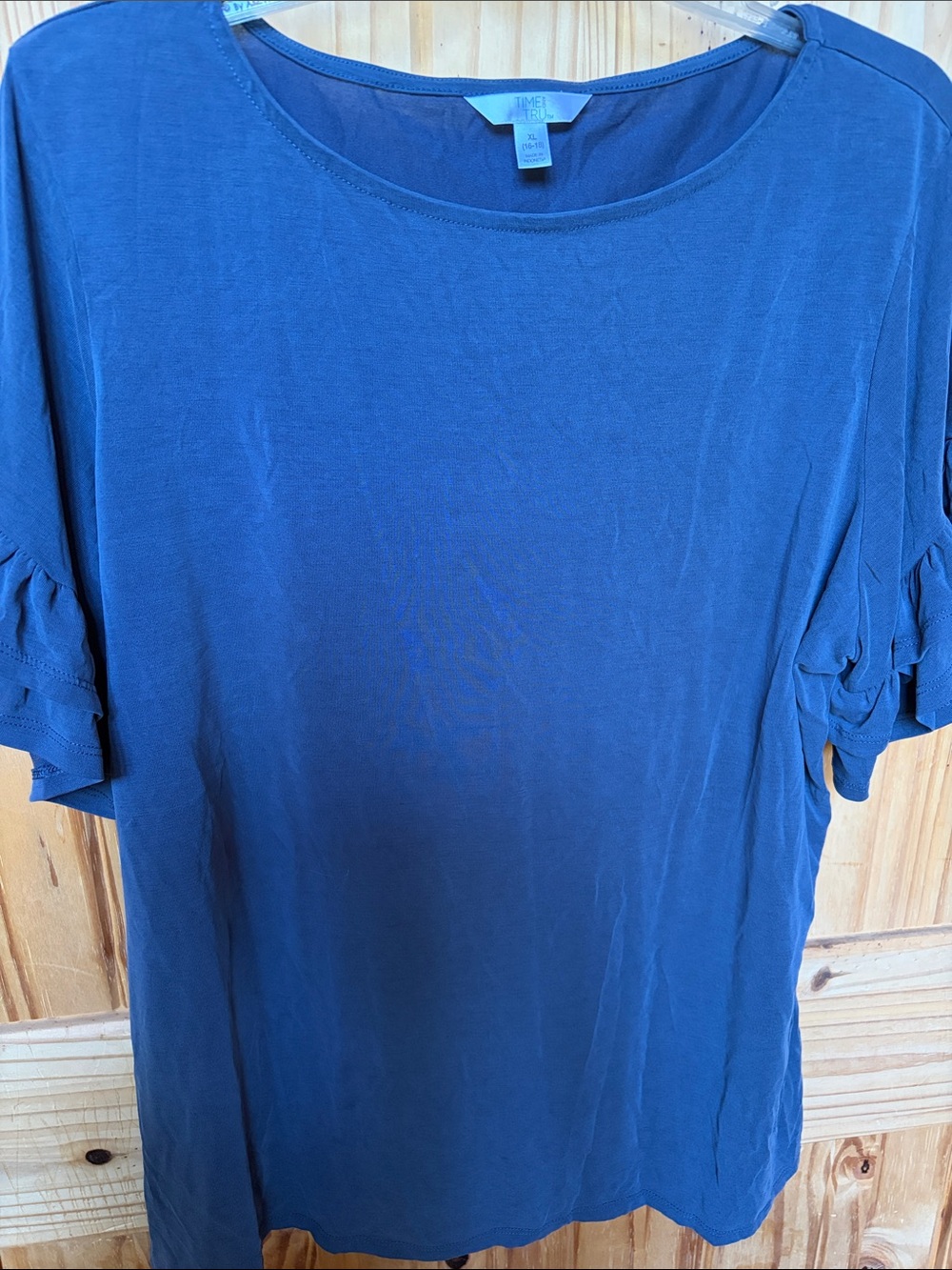 Women’s size shirt xl Time and Tru Navy Short Sleeve Ruffle Sleeve Tee